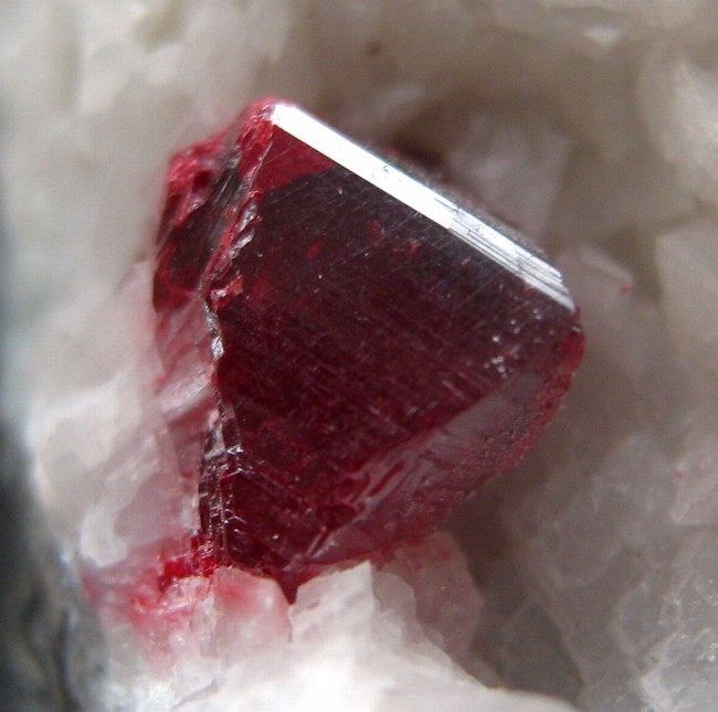 Cinnabar Crystal,Mineral Specimen cbgz2ie0110  